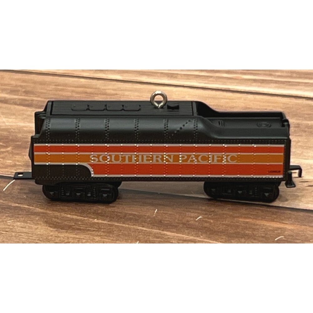 2003 HALLMARK KEEPSAKE ORNAMENT QXi8249  LIONEL DAYLIGHT OIL TENDER TRAN CAR